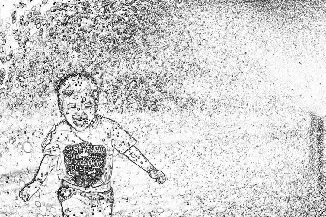 Black and white line drawing of the little boy wearing Tshirts with “S分别是 findenջ.Nombre” printed on them, playing in water splashes. The background is covered by small droplets or bubbles, creating an abstract effect.