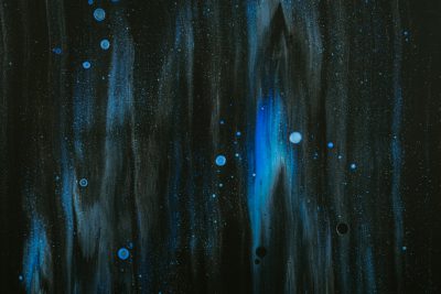 Abstract painting of dark blue and black background with white dots, northern lights, stars in sky, minimalistic, brush strokes, paint drips, watercolor, oilpainting, --ar 128:85