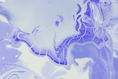 Abstract white and blue liquid marble background with purple veins, in the style of [Zhang Xiaogang](https://goo.gl/search?artist%20Zhang%20Xiaogang). The painting depicts flowing white and blue colors like marble with purple veins throughout, evoking the style of Chinese artist [Zhang Xiaogang](https://goo.gl/search?artist%20Zhang%20Xiaogang) who is known for his pop art portrayals of Chinese cultural themes. --ar 128:85