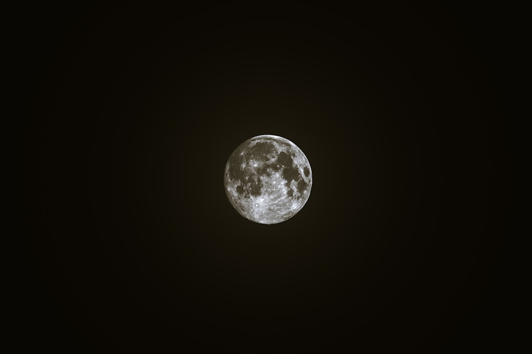 full moon in the sky, simple, minimalistic, black background, high resolution photography –ar 128:85