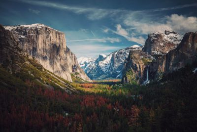 photograph of Yosemite Valley in the style of unsplash, beautiful, epic, high contrast, taken with a Nikon D850 using a f/2 lens --ar 128:85